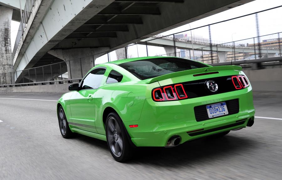  Ford Mustang V6 2012 года  (фото 43 из 133)